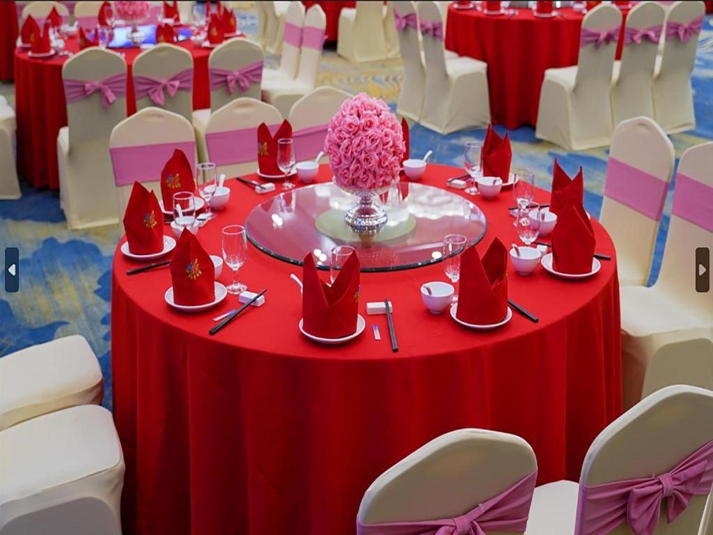 Fenggang Gladden Hotel Tiantangwei Luaran gambar