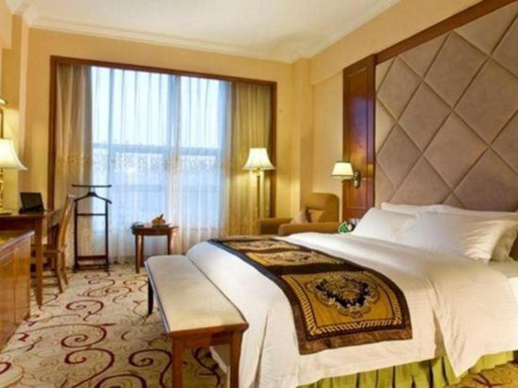 Fenggang Gladden Hotel Tiantangwei Luaran gambar