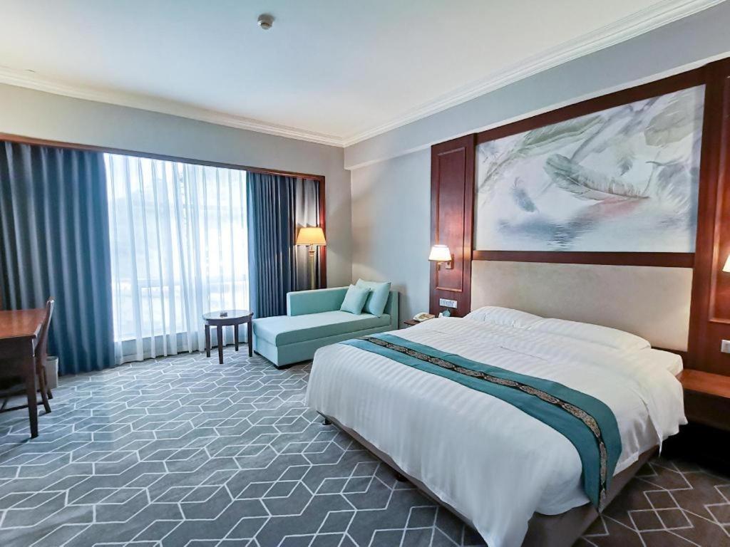 Fenggang Gladden Hotel Tiantangwei Luaran gambar