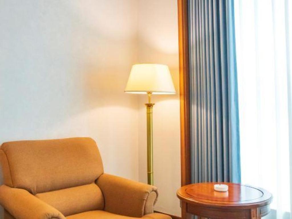 Fenggang Gladden Hotel Tiantangwei Luaran gambar