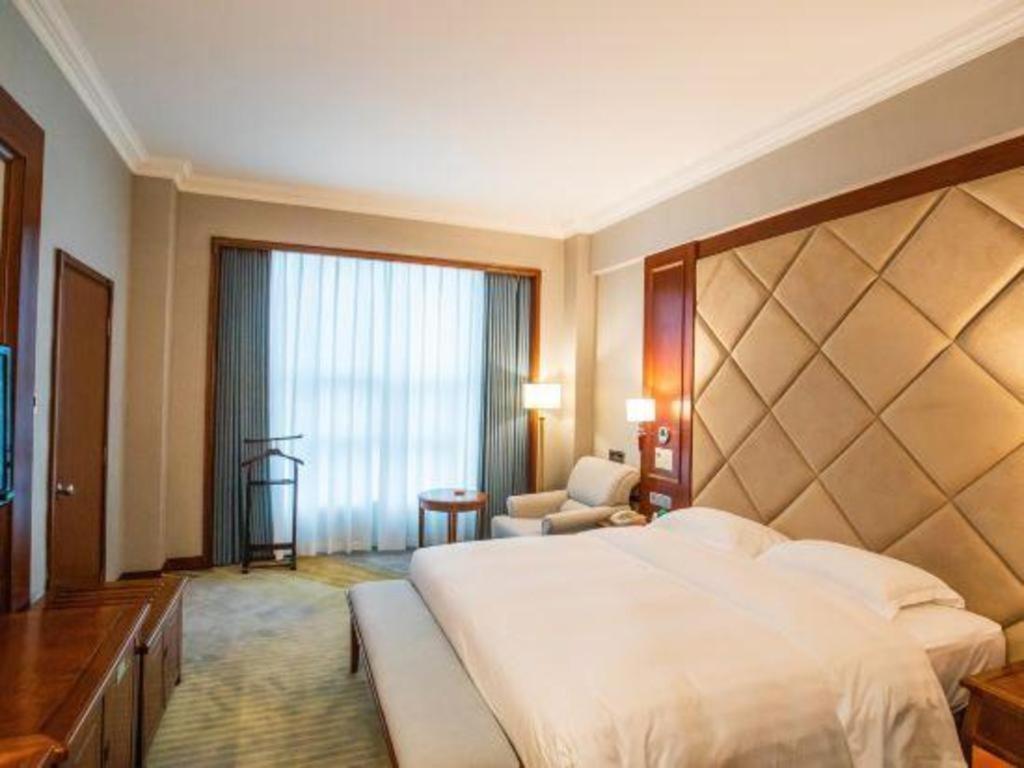 Fenggang Gladden Hotel Tiantangwei Luaran gambar