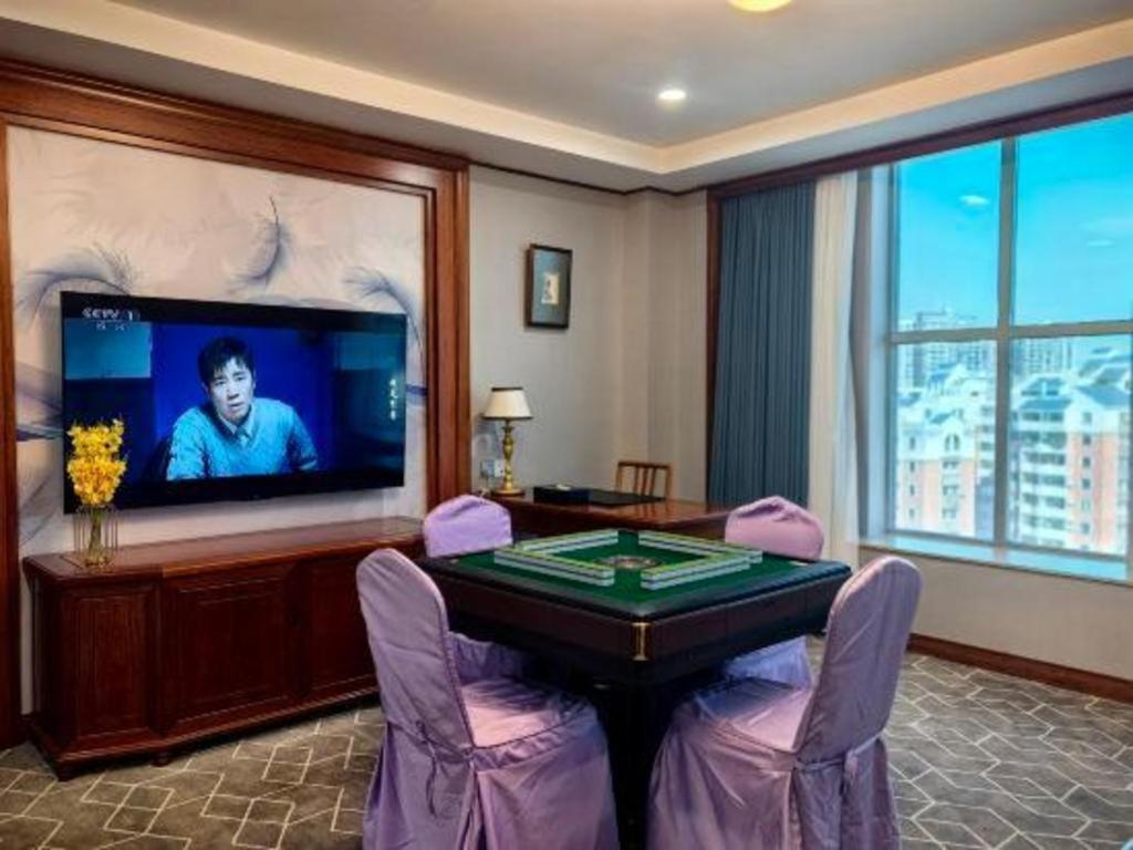 Fenggang Gladden Hotel Tiantangwei Luaran gambar