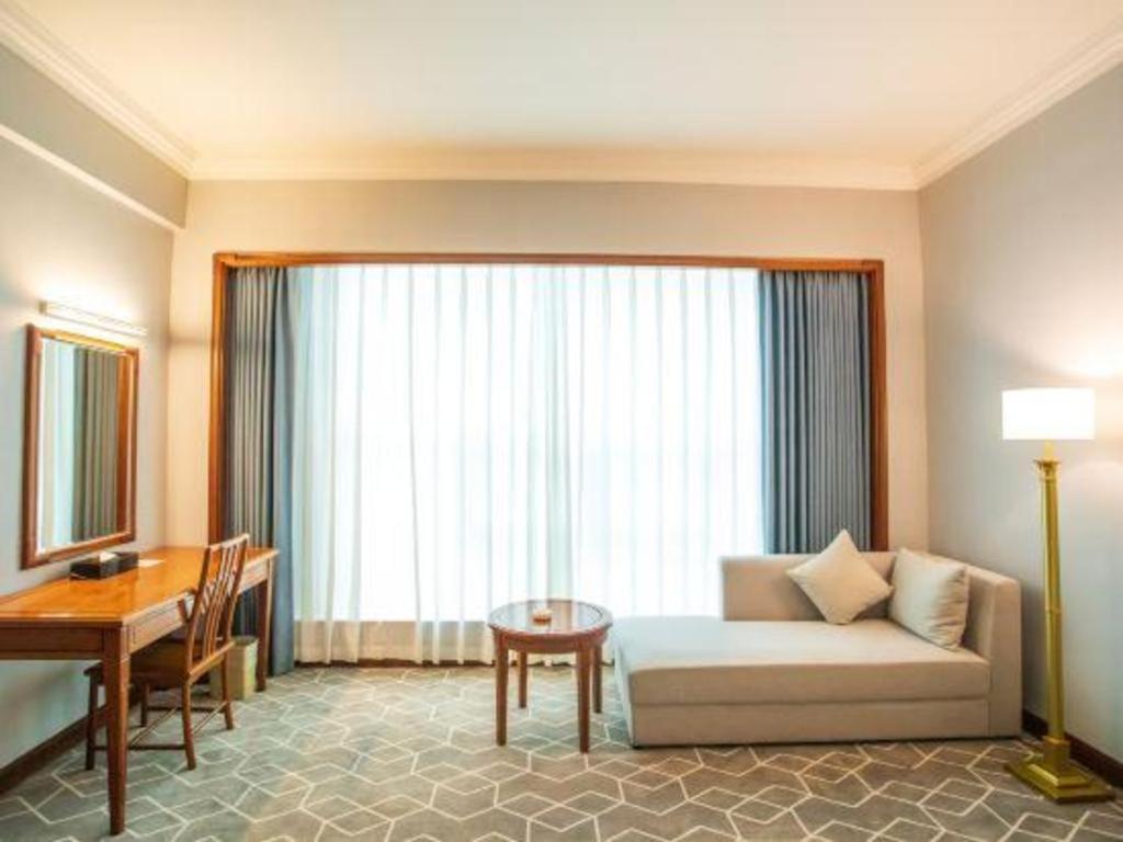 Fenggang Gladden Hotel Tiantangwei Luaran gambar