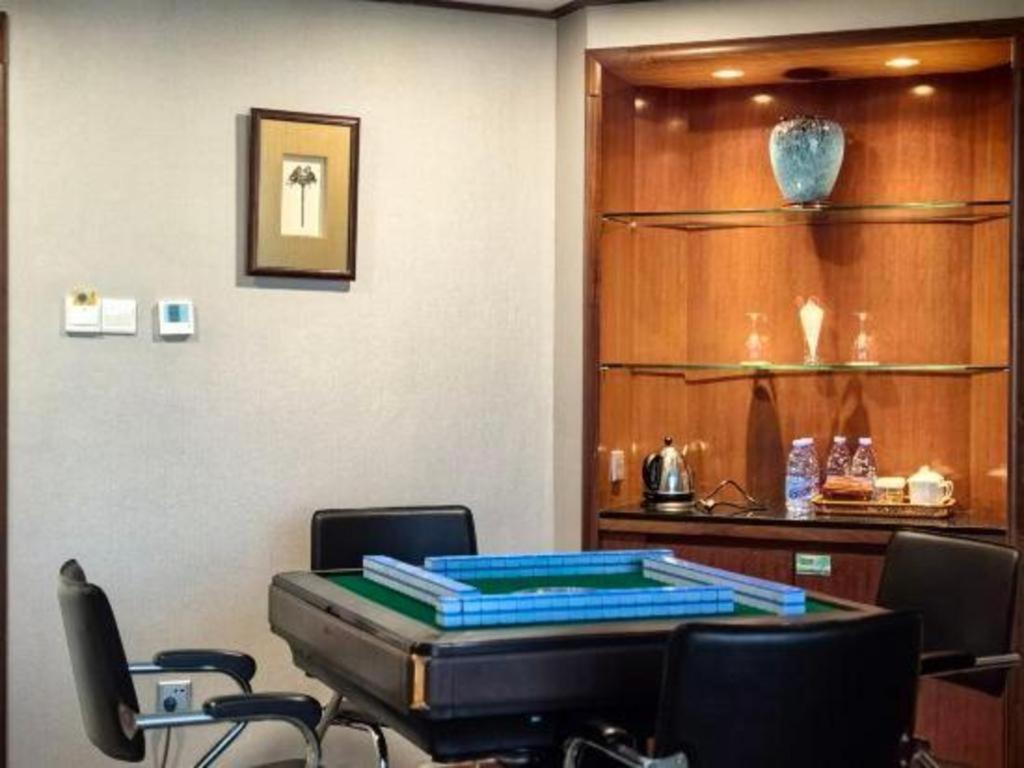 Fenggang Gladden Hotel Tiantangwei Luaran gambar
