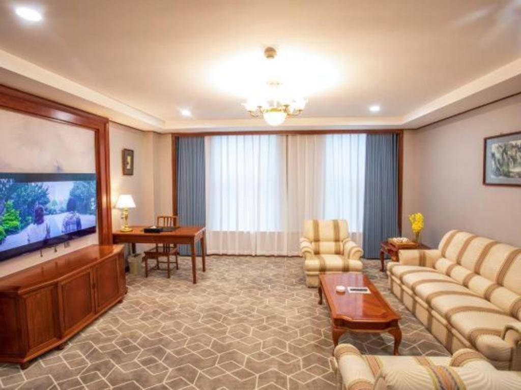 Fenggang Gladden Hotel Tiantangwei Luaran gambar