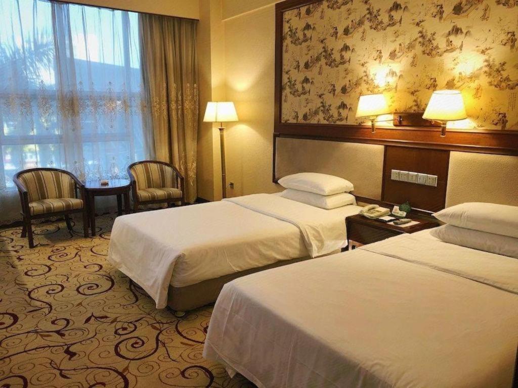 Fenggang Gladden Hotel Tiantangwei Luaran gambar