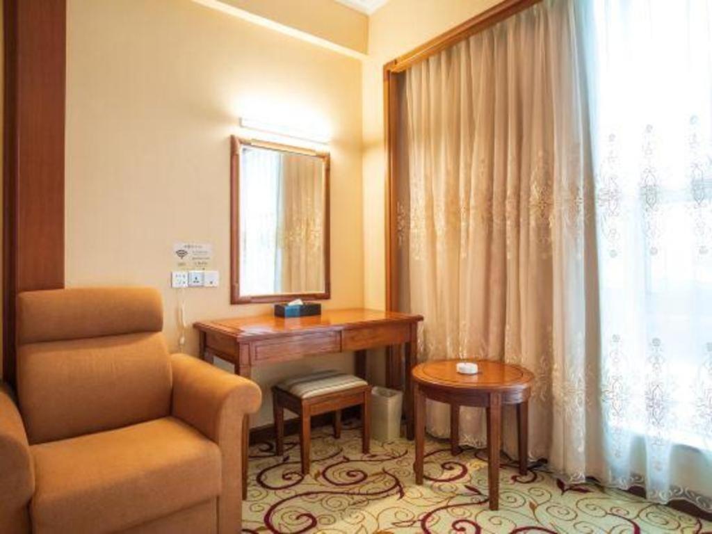Fenggang Gladden Hotel Tiantangwei Luaran gambar