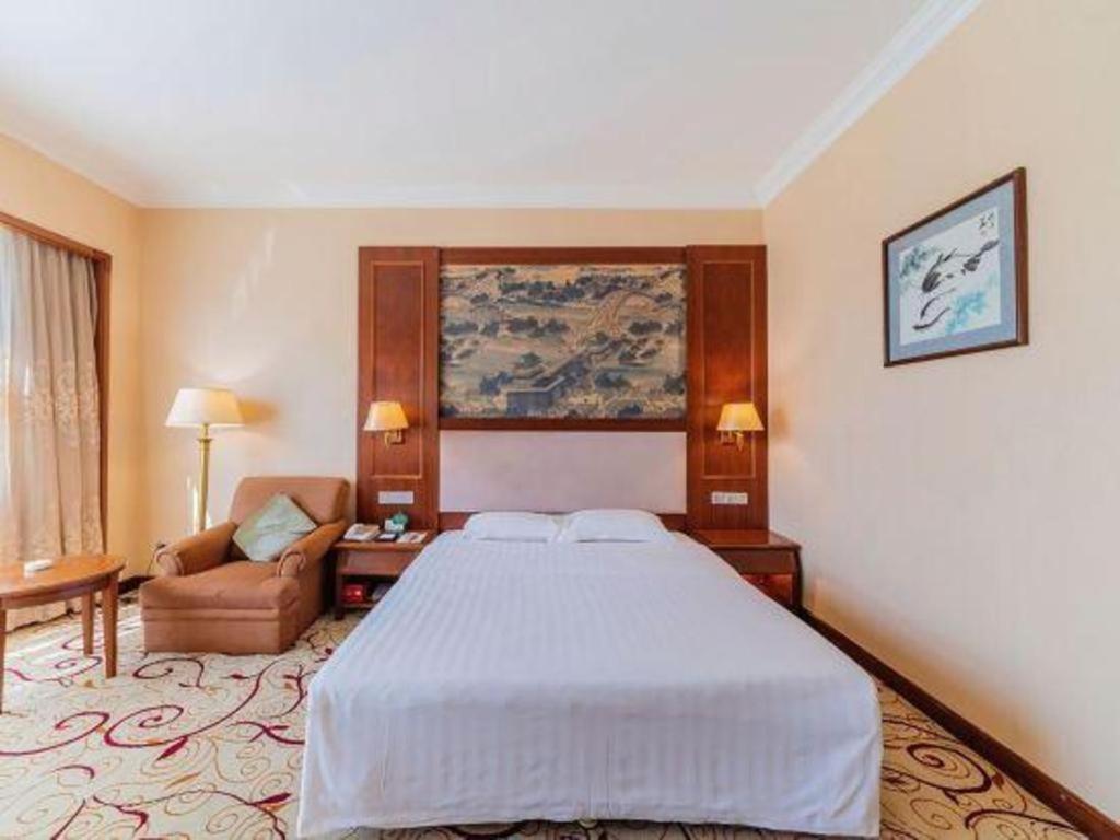 Fenggang Gladden Hotel Tiantangwei Luaran gambar