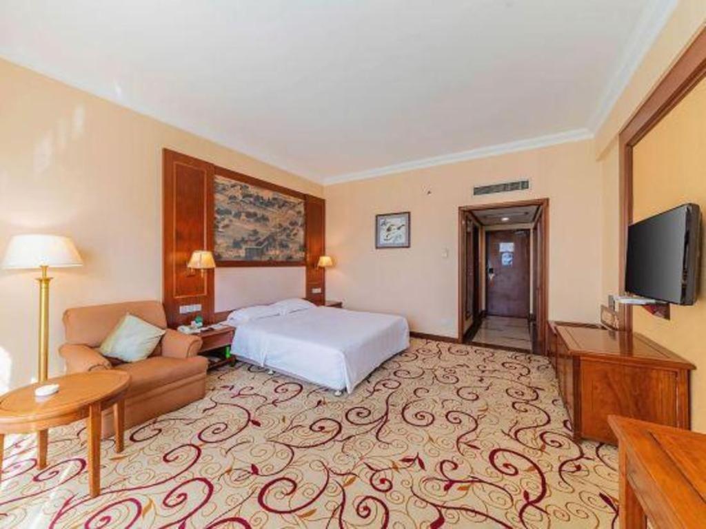 Fenggang Gladden Hotel Tiantangwei Luaran gambar