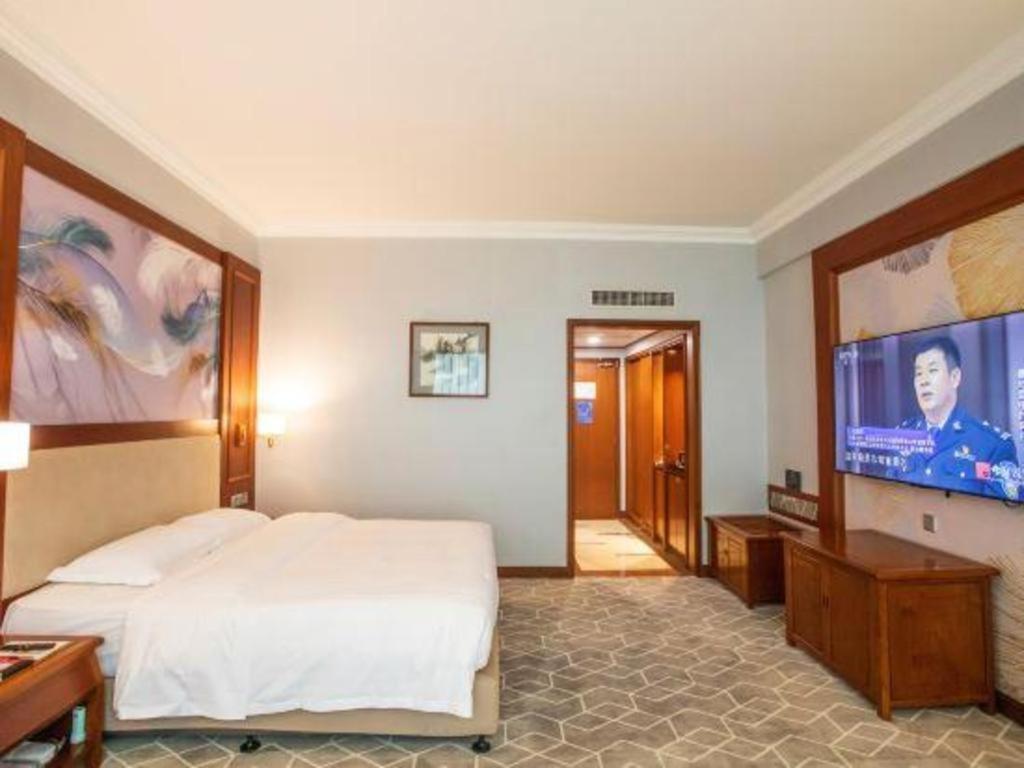 Fenggang Gladden Hotel Tiantangwei Luaran gambar