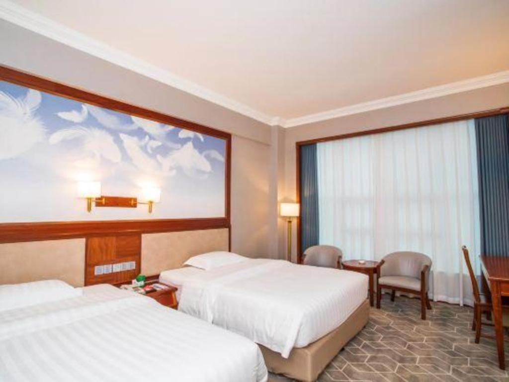 Fenggang Gladden Hotel Tiantangwei Luaran gambar